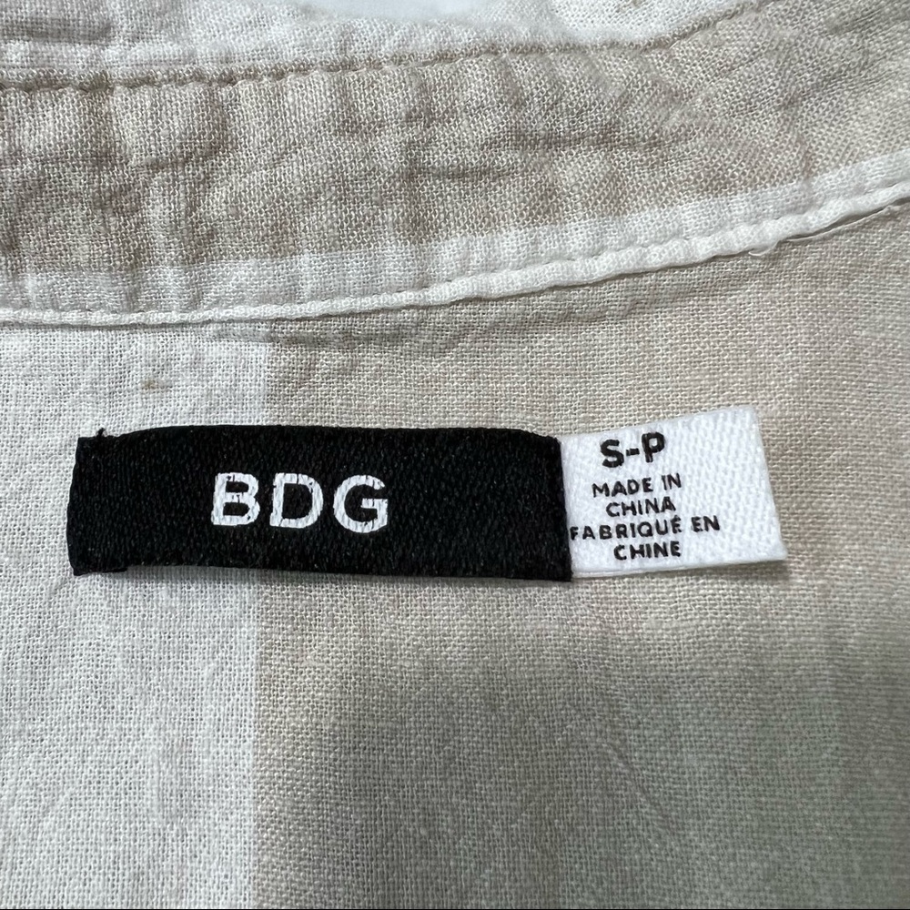 BDG Sz S Crop Top Short Sleeve Linen Blend Vertical Striped Tie - Picture 4 of 5